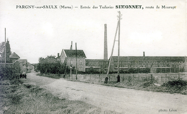 Entrée des Tuileries SIMONNET, route de Maurupt