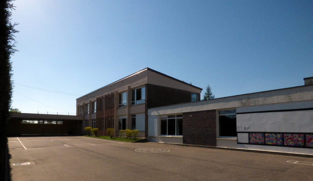 Groupe scolaire Condorcet - Cour intérieure.JPG