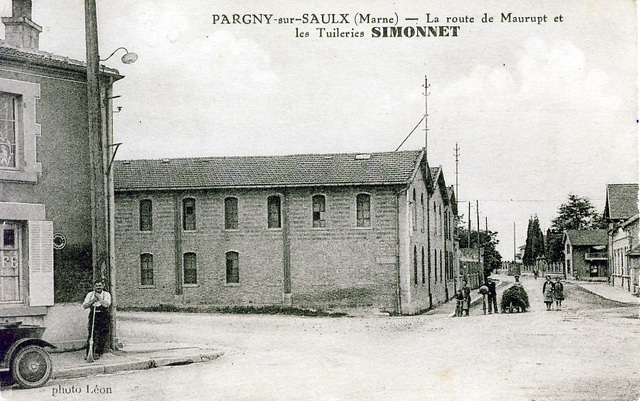 La route de Maurupt de les Tuileries SIMONNET